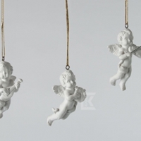 Zawieszka z Polyresinu Aniołek kolor biały Wys. 7,2 cm